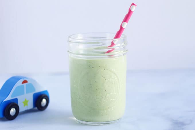 Simple Green Smoothie Recipe for Kids (So good!)
