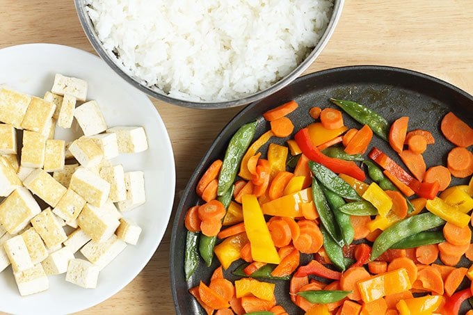 family-style-tofu-and-rice-dinner_web