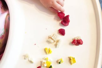 Best Early Finger Foods for Baby (With Tips, Visuals, and Recipes)