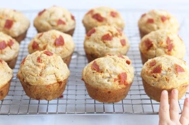 pizza-muffins-on-wire-rack