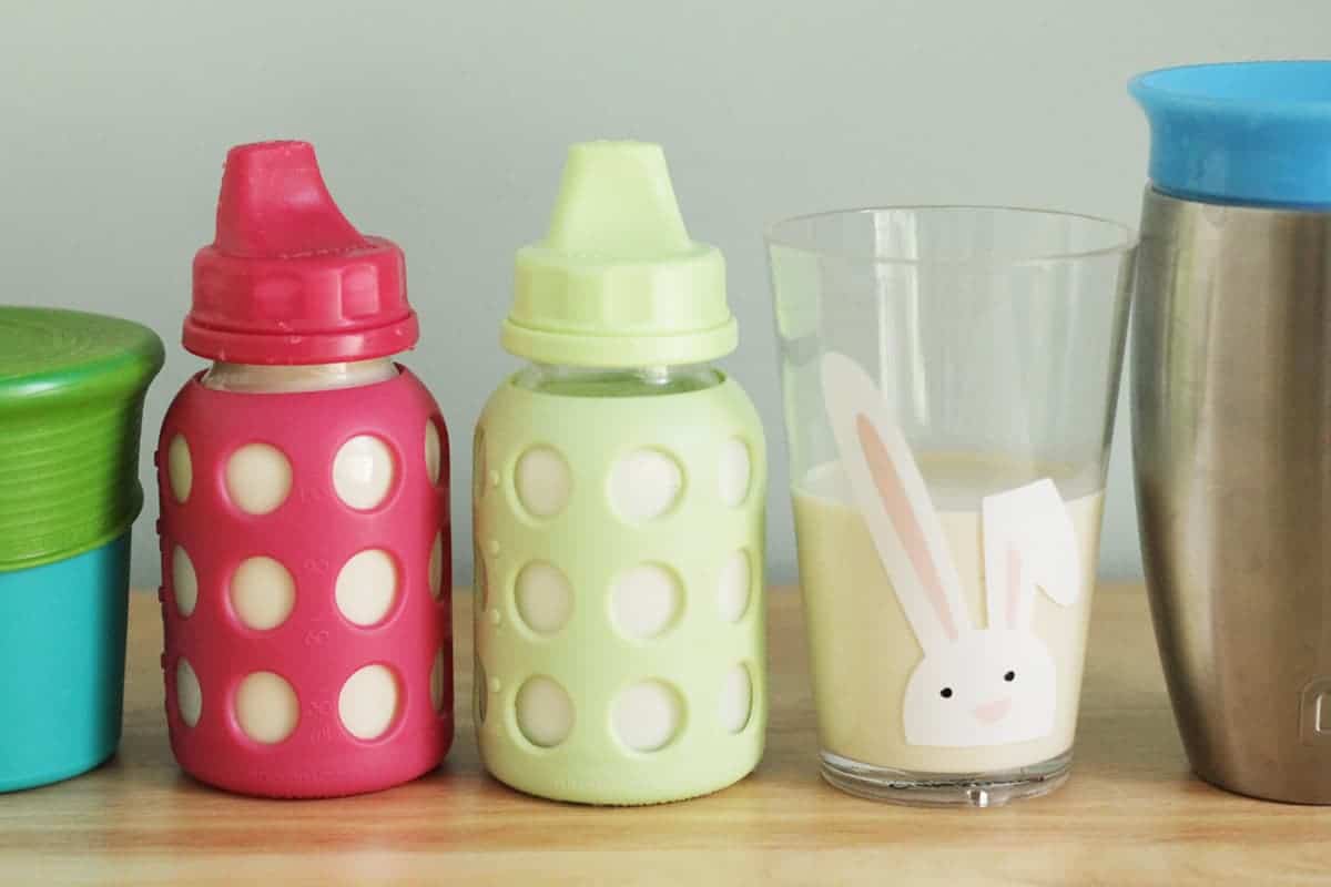 https://www.yummytoddlerfood.com/wp-content/uploads/2020/08/toddler-milk-in-sippy-cups-and-open-cups.jpg