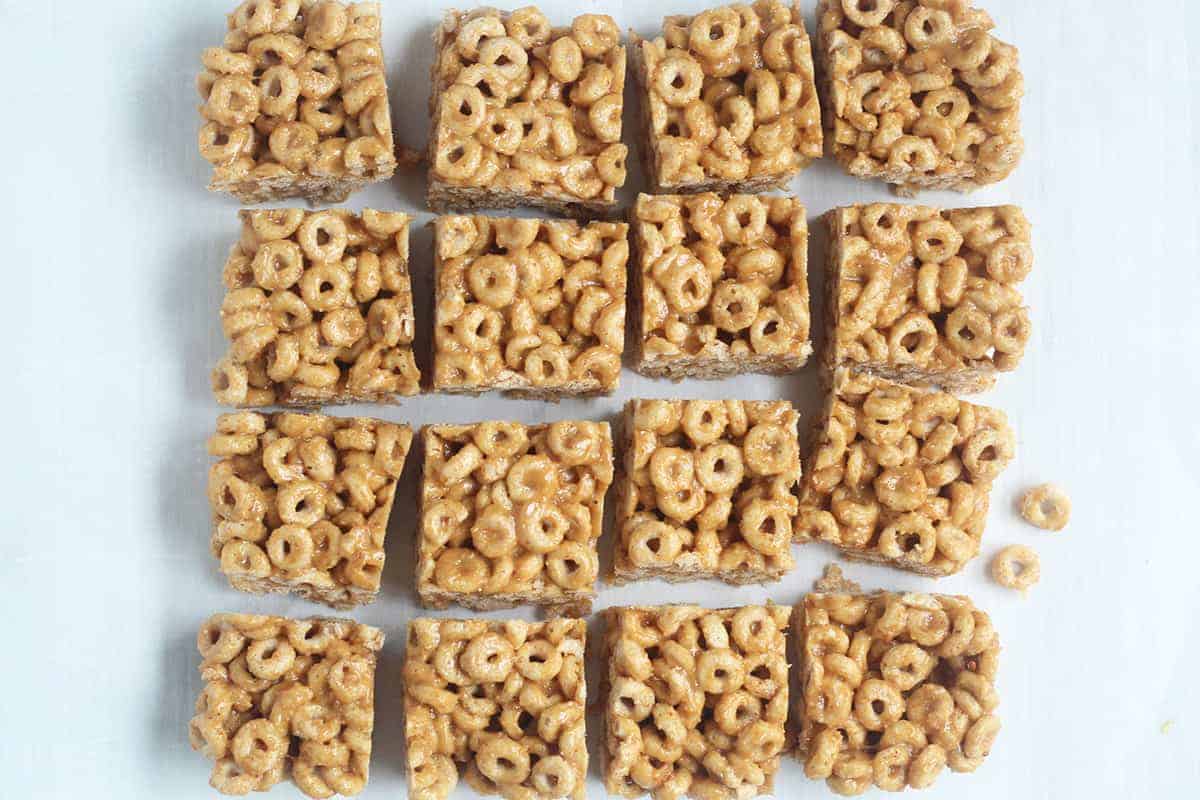 3-Ingredient Cereal Bars (Ready in 10 Minutes)