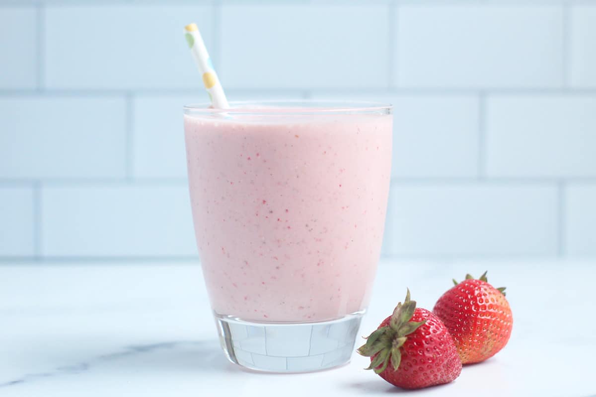 Easy Lactation Smoothie (6 Flavors!)