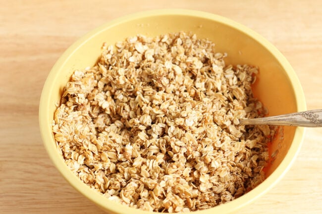 Easy Homemade Granola (Sugar-Free, So Good!)