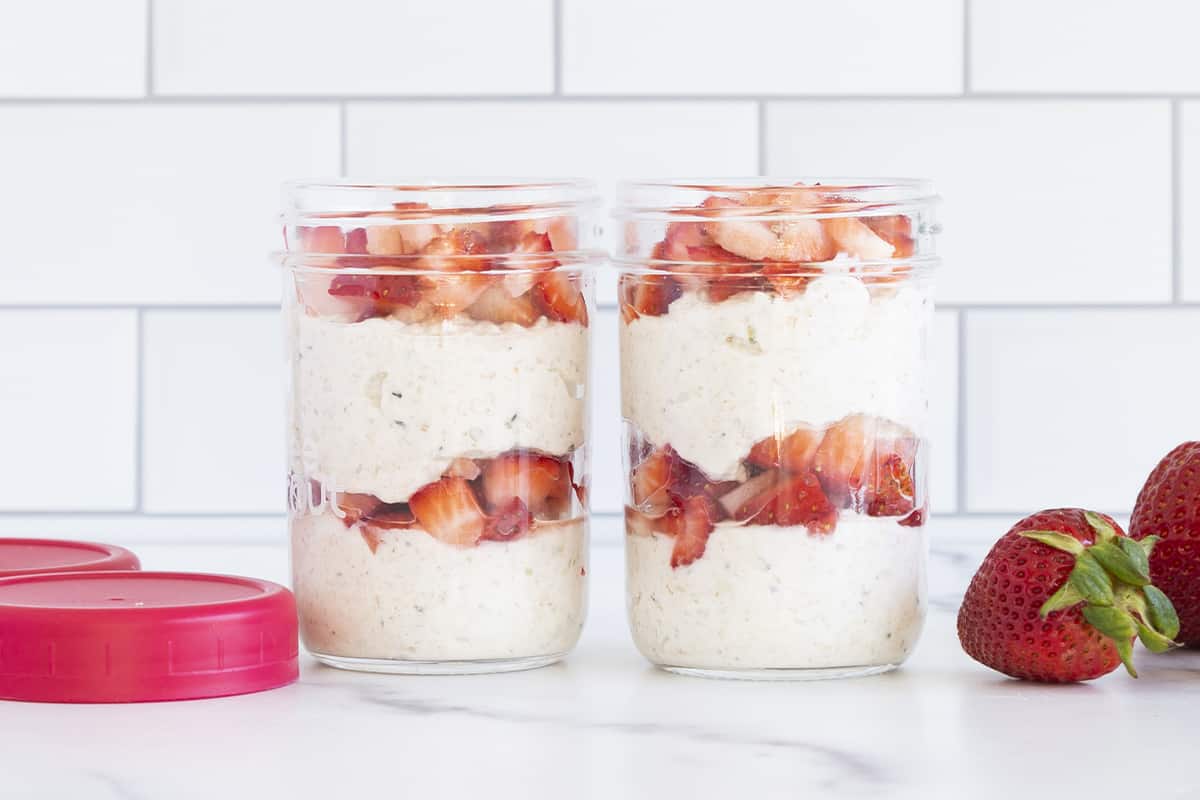 Strawberry Overnight Oats Recipe - Super Healthy Kids