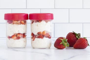 Strawberry-Overnight-Oats-7-horiz