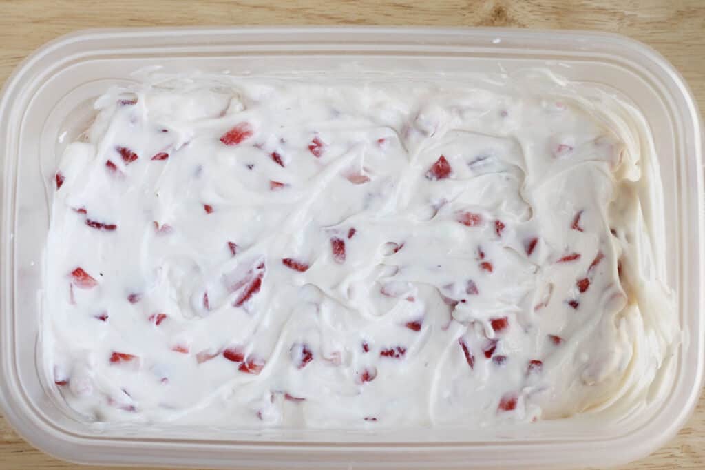 strawberry frozen yogurt in container.
