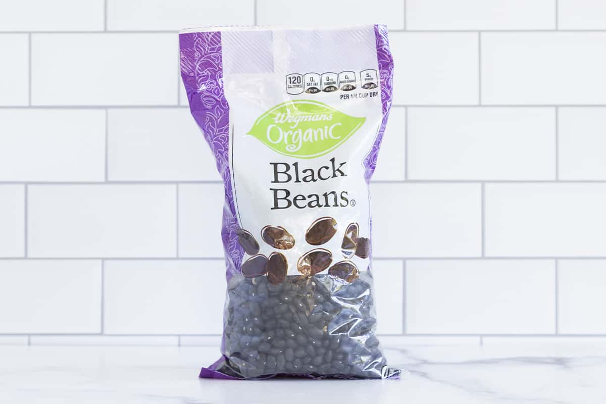 https://www.yummytoddlerfood.com/wp-content/uploads/2022/06/Ingredient-Black-Beans-1-horiz.jpg