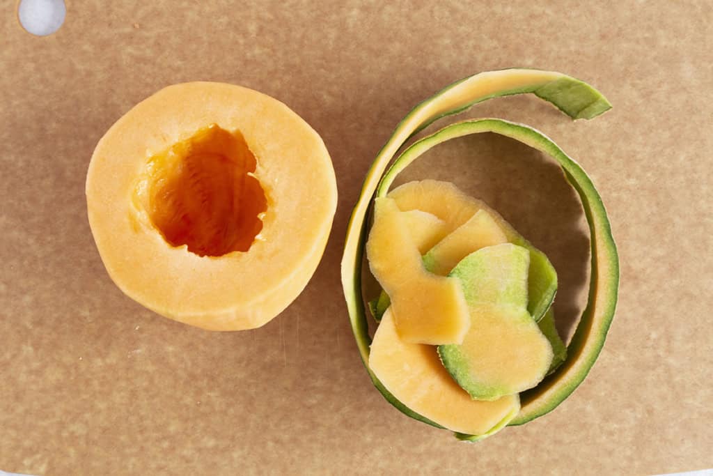 How to prepare cantaloupe for baby, step 2.