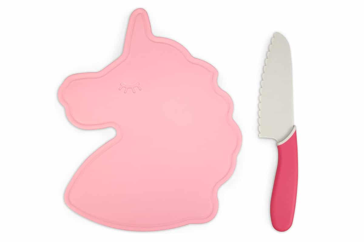 https://www.yummytoddlerfood.com/wp-content/uploads/2022/09/handstand-kitchen-cutting-board-and-knife-for-kids.jpg