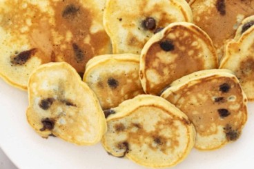 Chocolate-Chip-Pancakes-8-vert