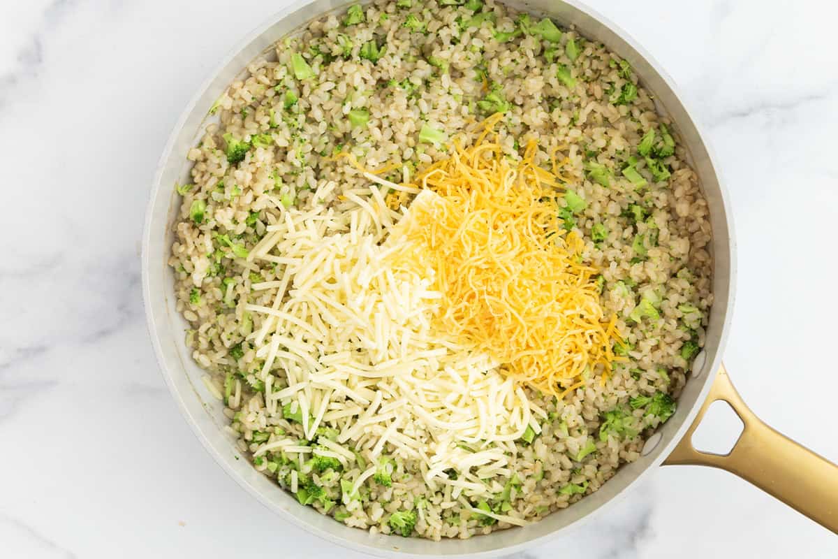 How to make cheesy broccoli rice, step 3.