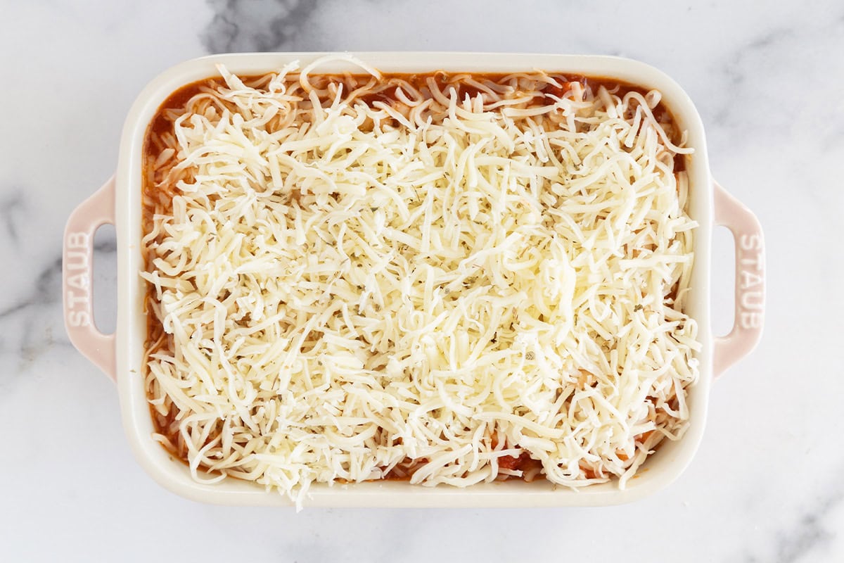 Pizza beans in baking pan before baking.